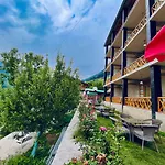 Naina Spring Resort, Manali - Away From City Hustle